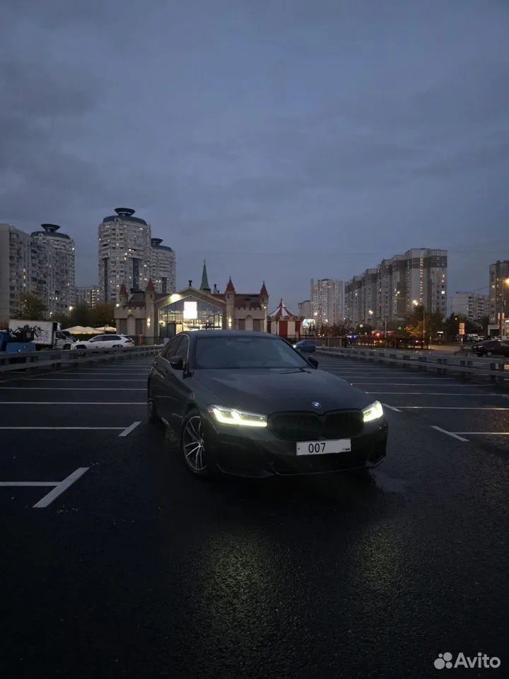 BMW 520i (5 серия)